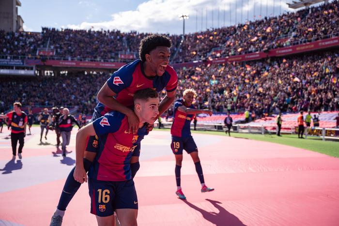 球员纳入首 球员纳入首