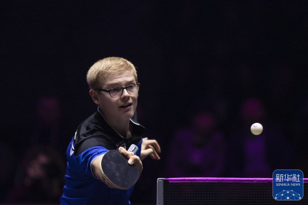 也彰显了中 也彰显了中